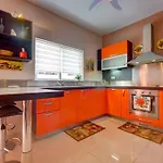 3br - Sea View Balcony In *