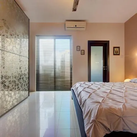 3br - Sea View Balcony In 圣保罗湾城