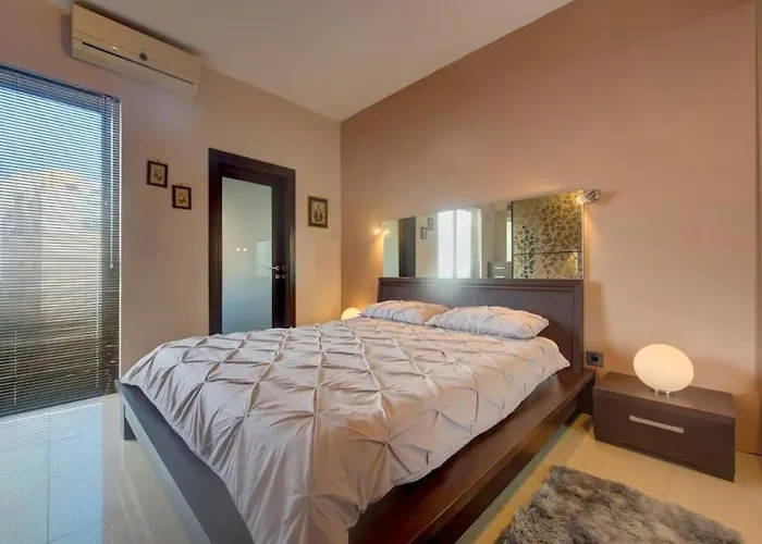 Steps From The Sea - Side Seaview - Sleep 5 Appartement St. Paul's Bay