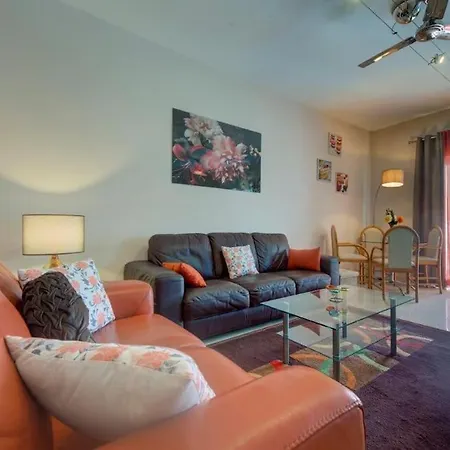 Steps From The Sea - Side Seaview - Sleep 5 * خليج سانت بول