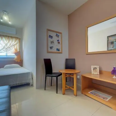 3br - Sea View Balcony In *